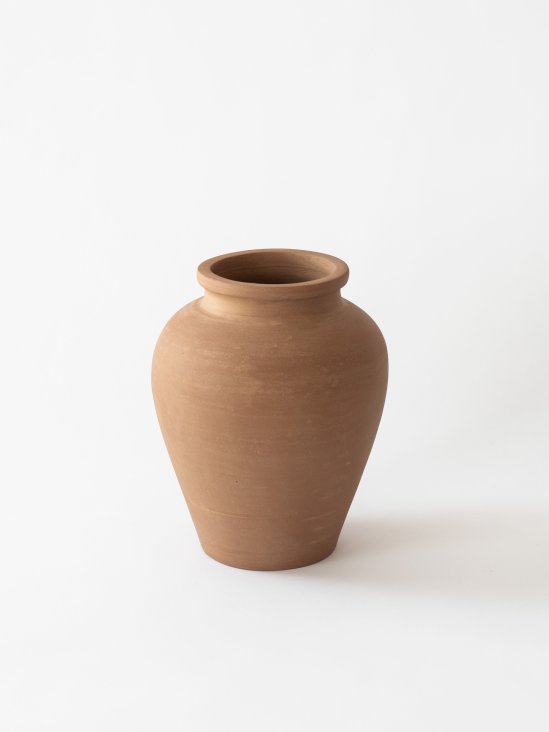 Terracina urn medium